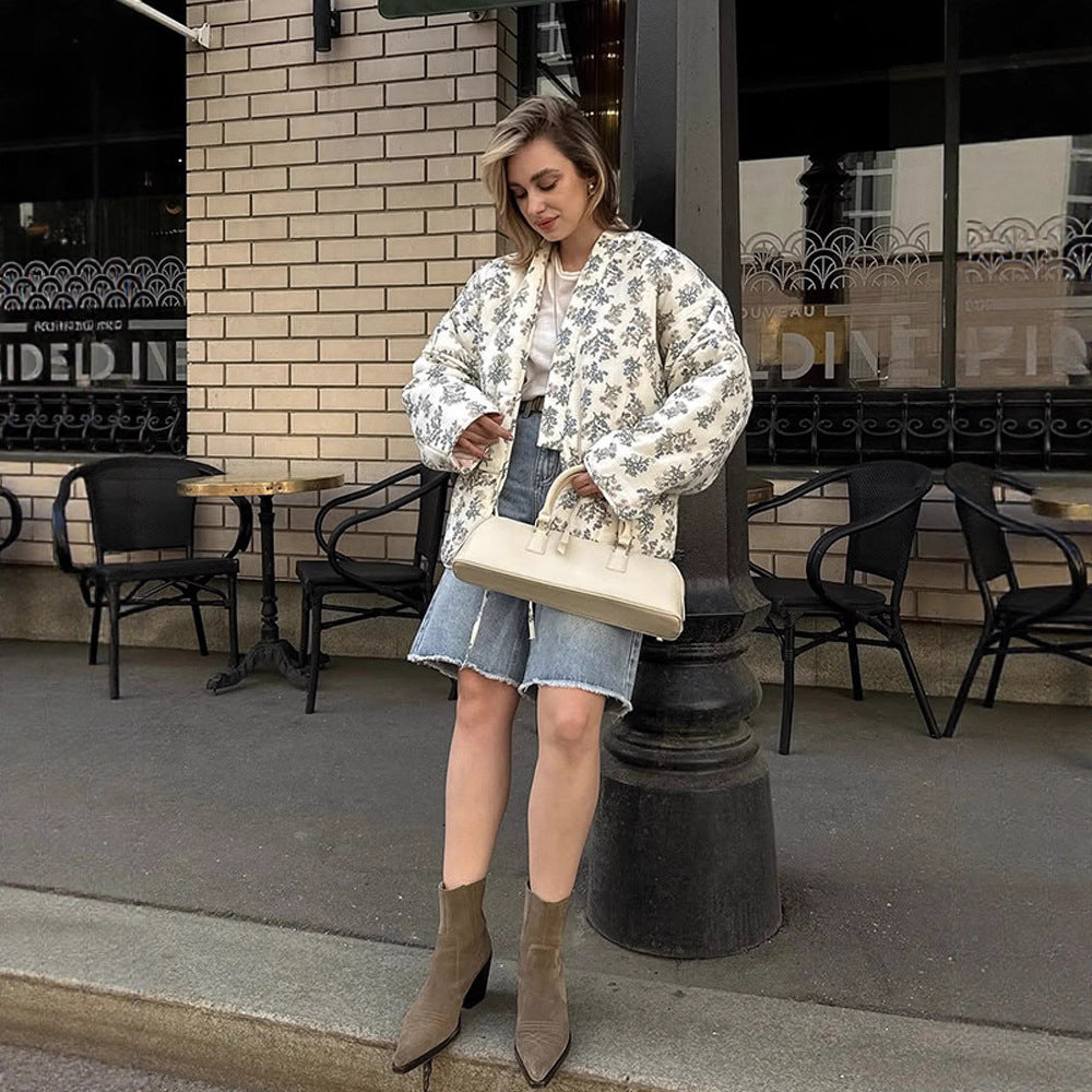 Cardigan matelassé pour dames en jacquard à motif floral Chic und Stil
