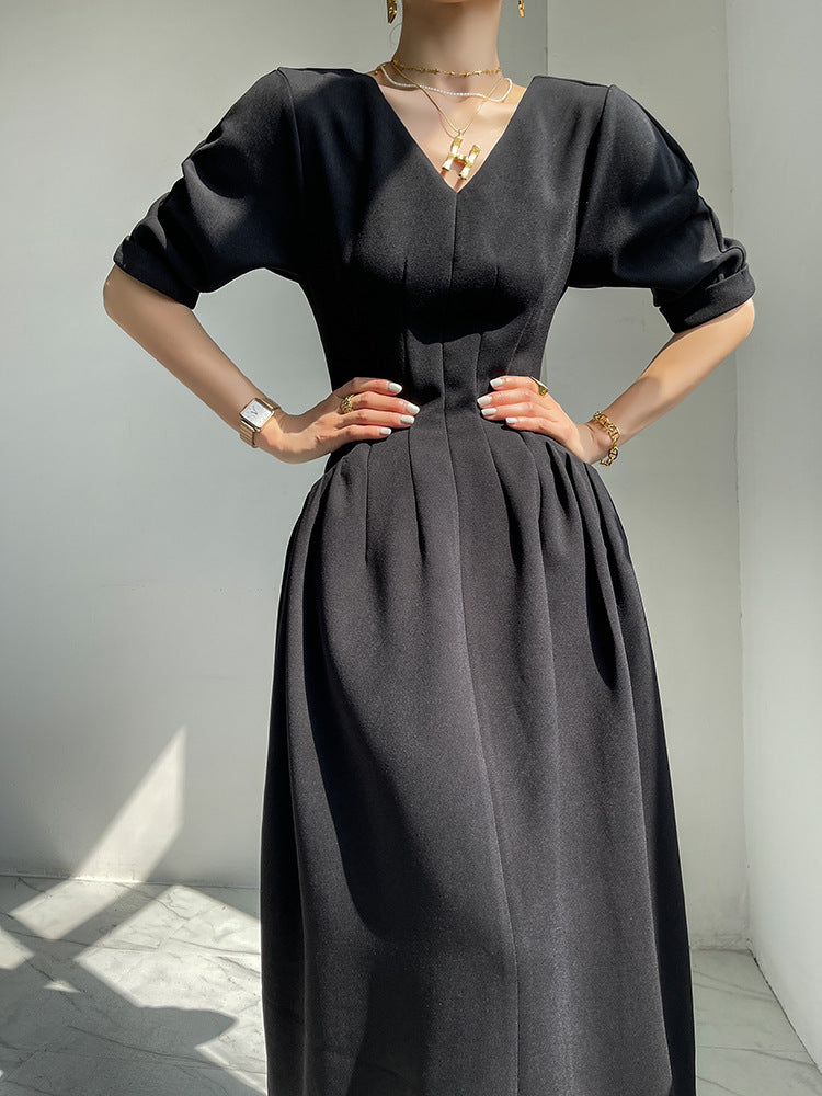 Robe midi élégante à manches bouffantes et col V Chic und Stil