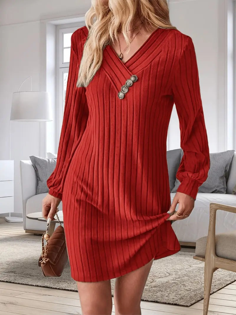 Robe tube pour femmes avec un élégant décolleté en V et des boutons décoratifs Chic und Stil