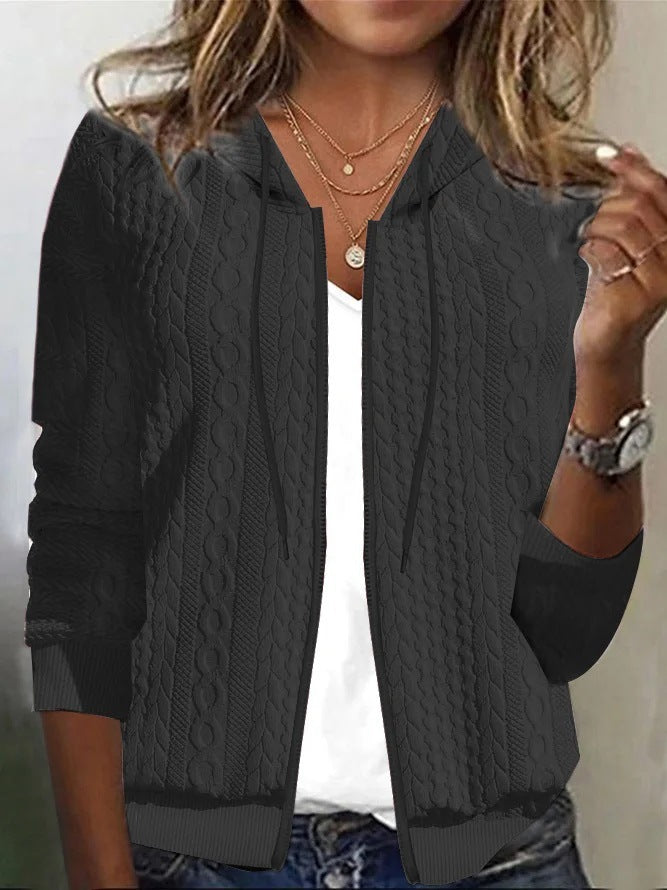 Veste en tricot pour femmes avec capuche et élégant motif en torsades Chic und Stil
