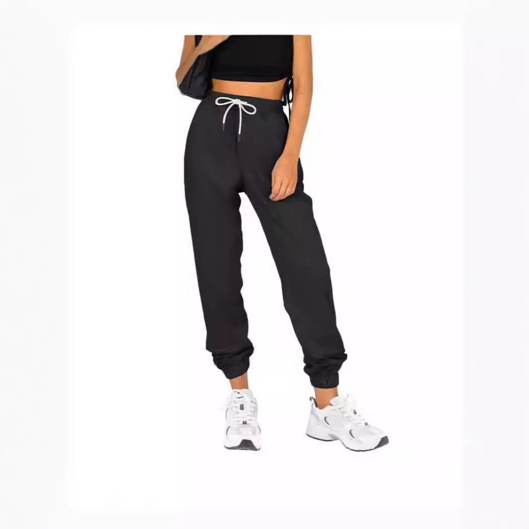 Pantalon d'entraînement pour femme avec taille élastique et coupe décontractée Chic und Stil
