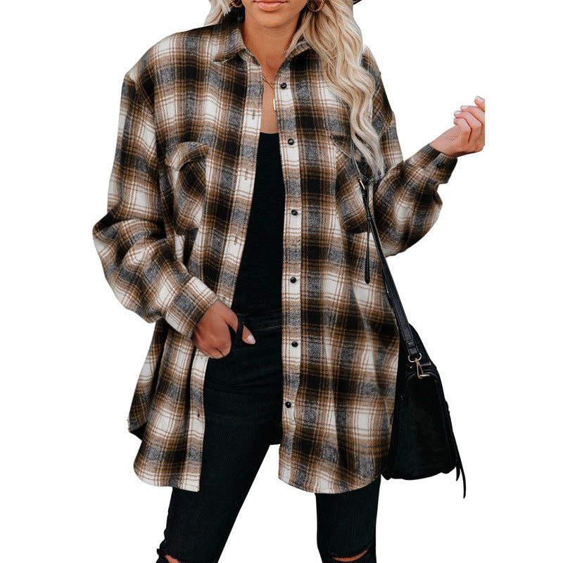 Chemise en flanelle pour femmes avec motif à carreaux et poches plaquées Chic und Stil