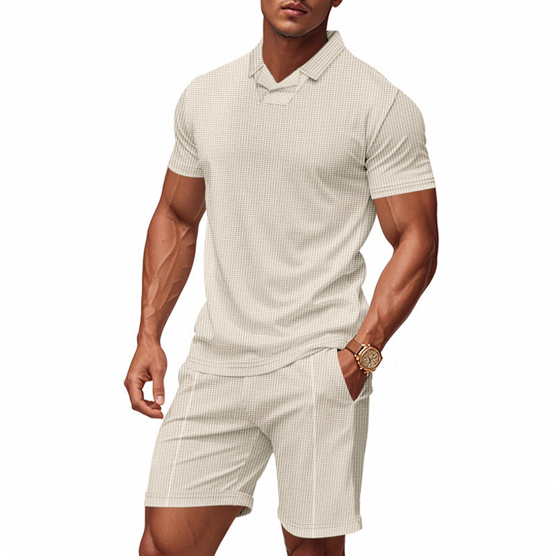 Hommes ensemble polo et shorts à la mode avec design structuré Chic und Stil