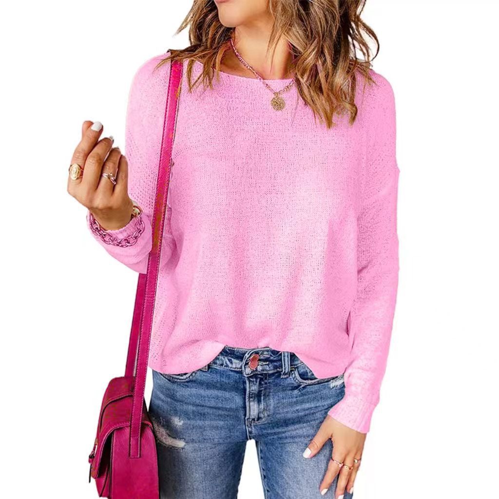 Thick knitted sweater for women with a loose fit and a decorative V-neck Chic und Stil