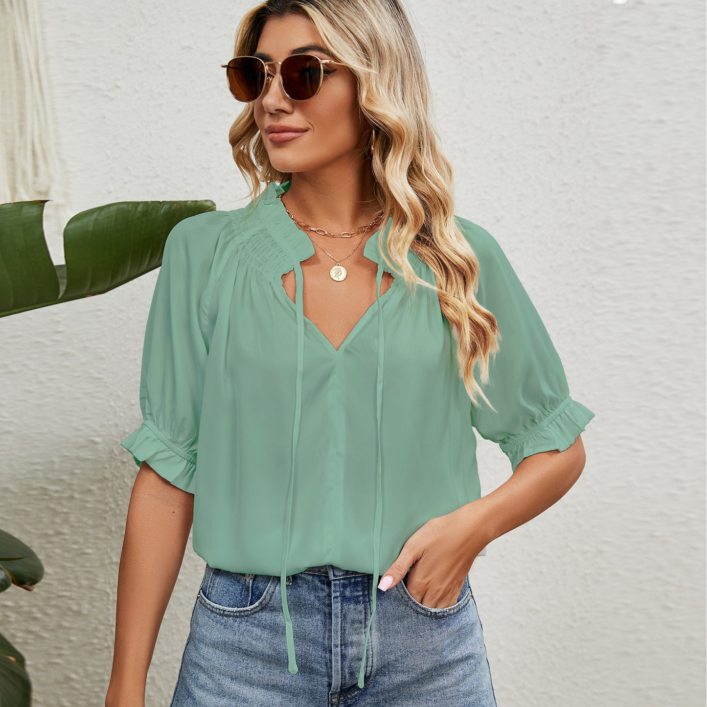 Blouse femme avec col froncé et manches courtes Chic und Stil