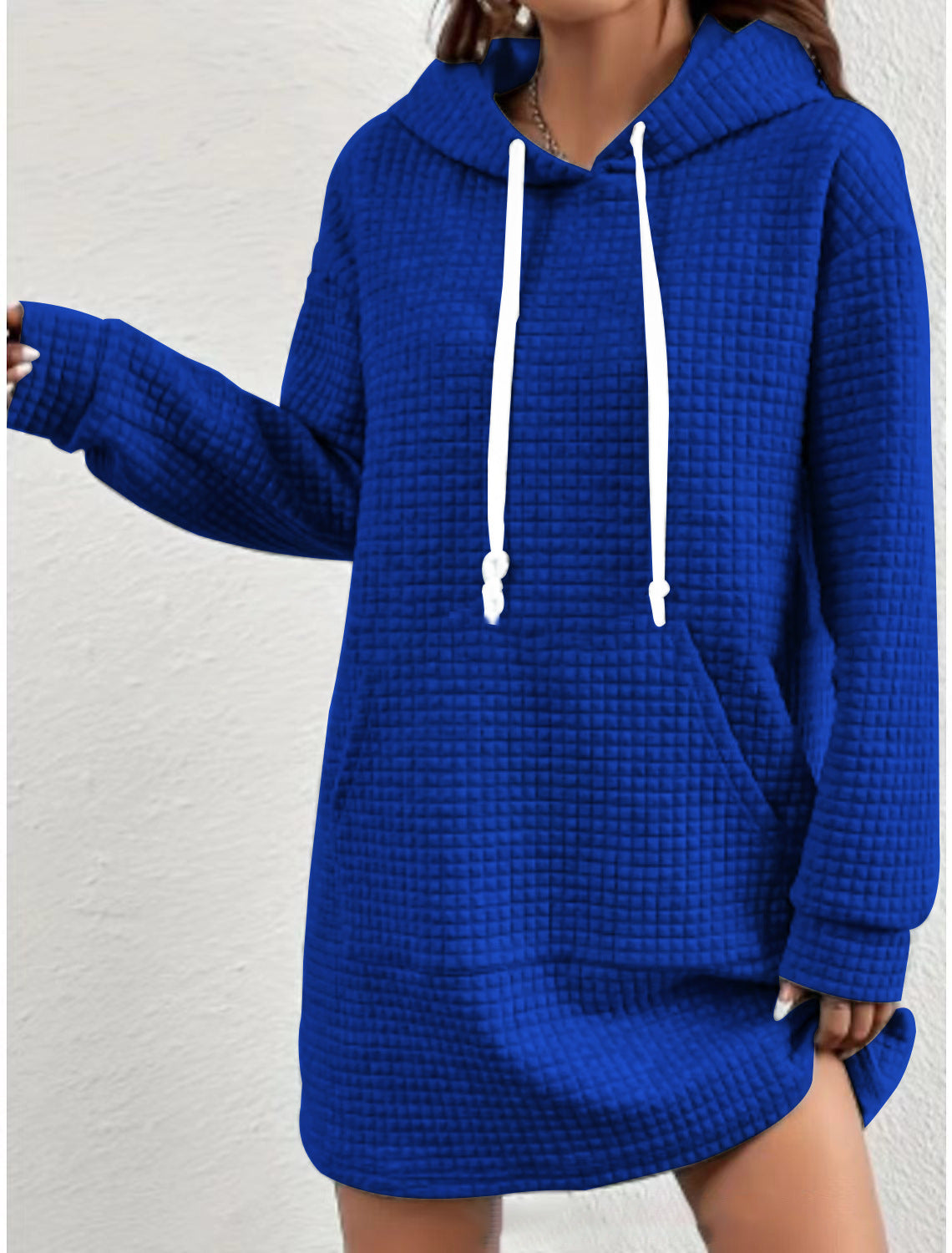 Robe à capuche pour femmes grandes tailles avec surface texturée Chic und Stil