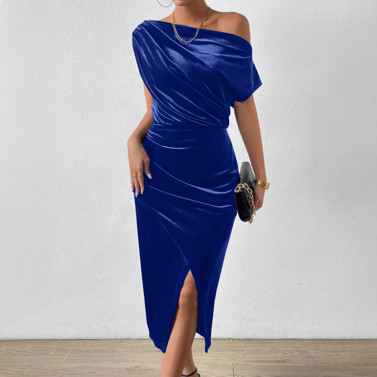 Robe enveloppante élégante pour femmes avec décolleté asymétrique et fente latérale Chic und Stil