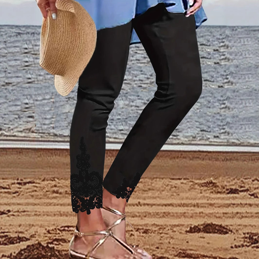 Leggings pour femmes avec ourlet en dentelle et taille élastique Chic und Stil
