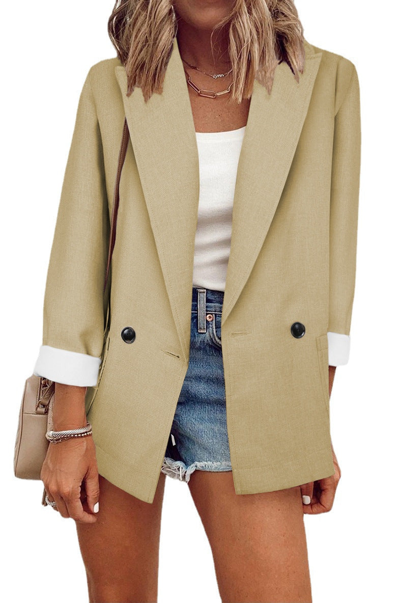 Veste oversized tendance pour femmes au design sobre avec des détails de boutons élégants Chic und Stil