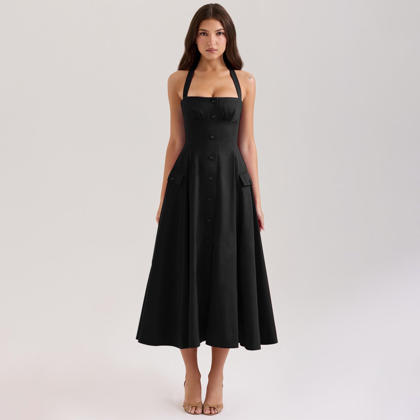 Robe midi à encolure halter à boutons Chic und Stil