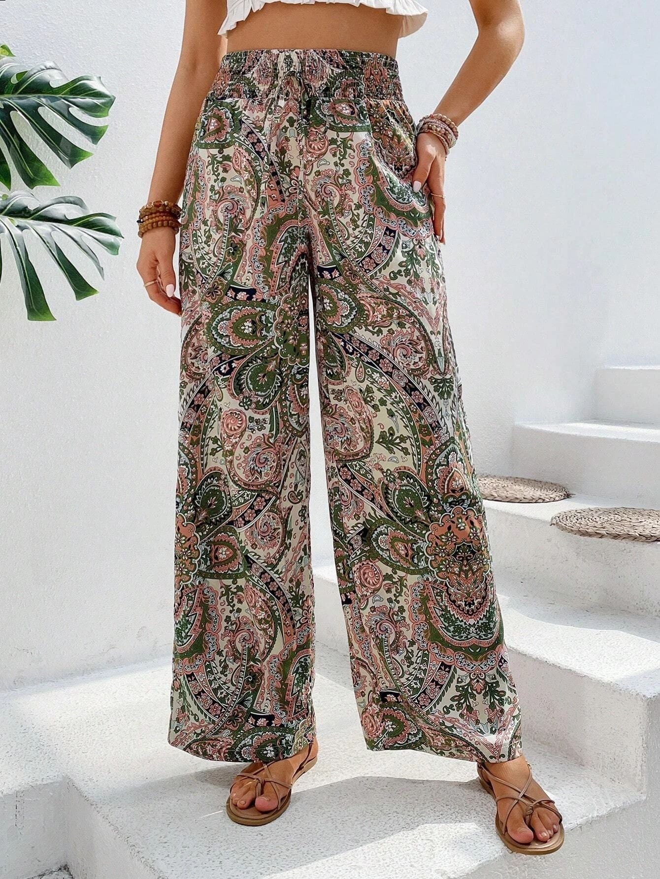 Wide Palazzo Pants for Women with an Elegant Paisley Pattern Chic und Stil