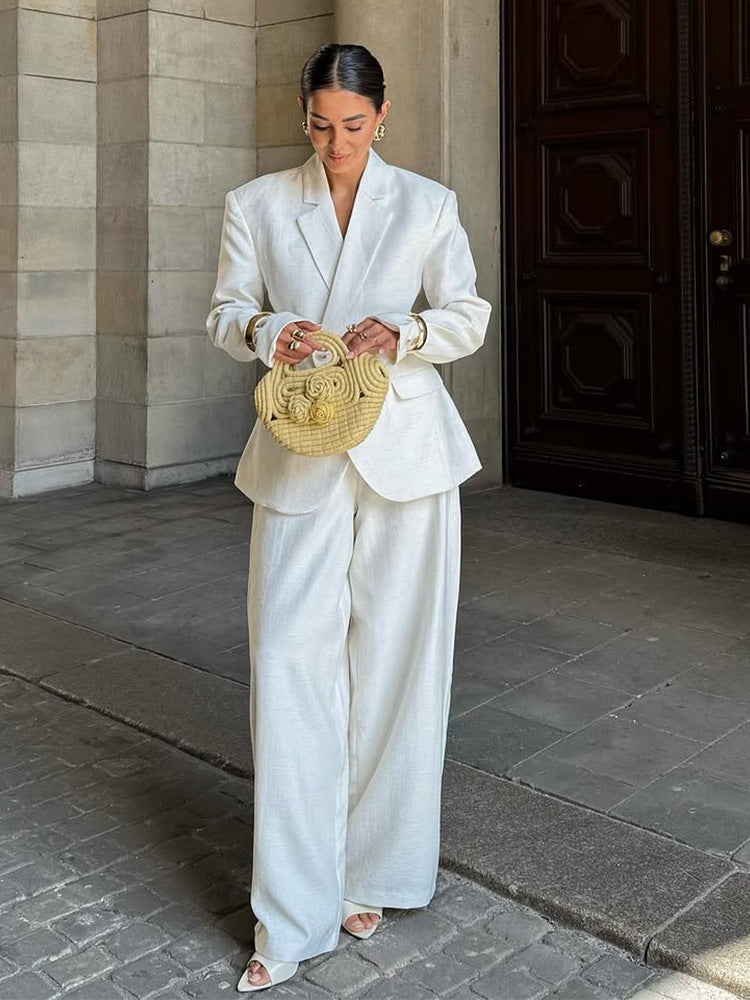 Chic and Style luxurious two-piece blazer and pants set for women