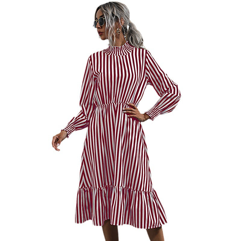 Robe midi à rayures à volant pour femme avec manches longues et col montant Chic und Stil