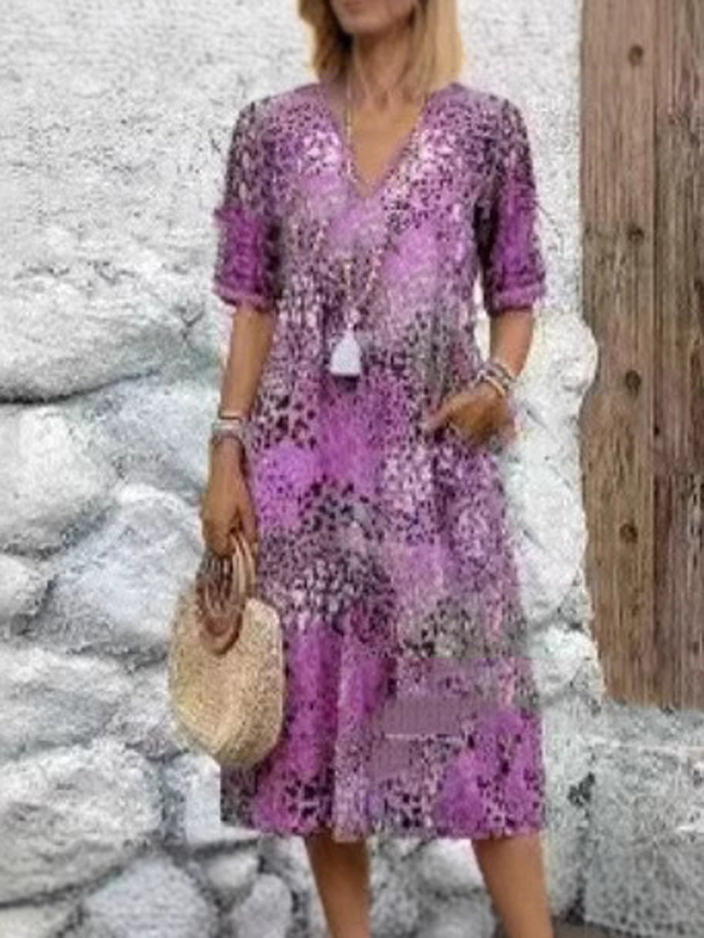 Robe maxi femme avec décolleté en V et poches latérales pratiques Chic und Stil