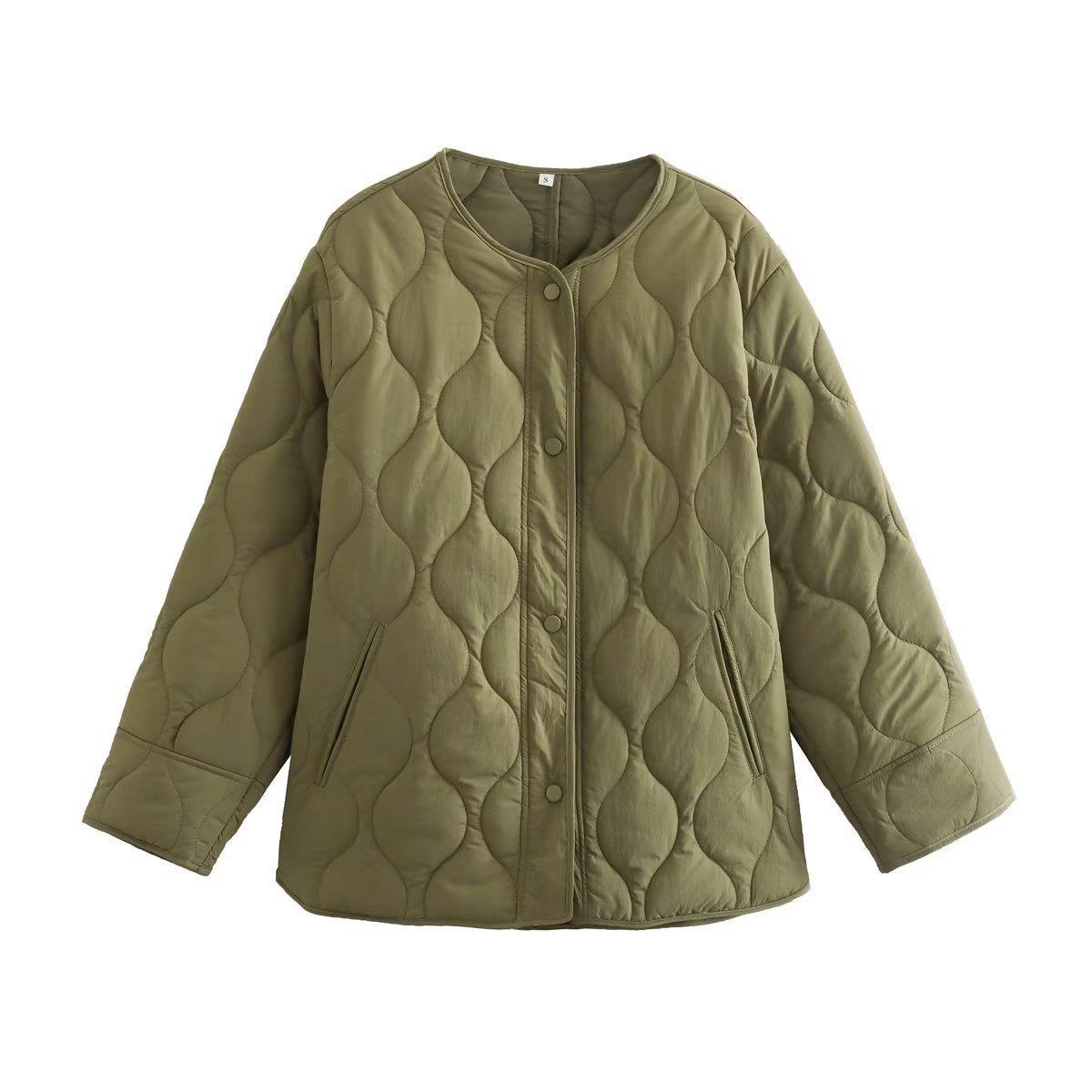 Quilted transition jacket for women with practical button closure and warm inner lining Chic und Stil