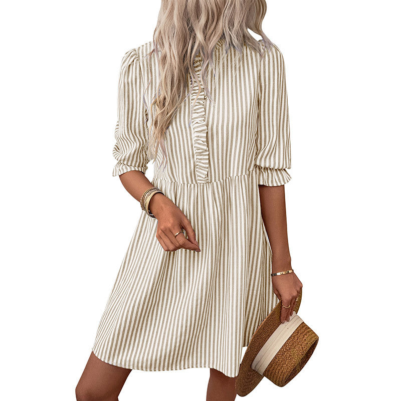 Robe Mini Boutonnée à Volants Rayée pour Femmes Chic und Stil