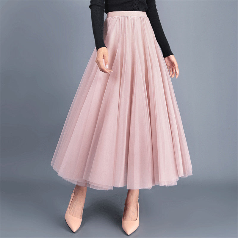 Elegant tulle skirt for women with voluminous cut and elastic waist Chic und Stil