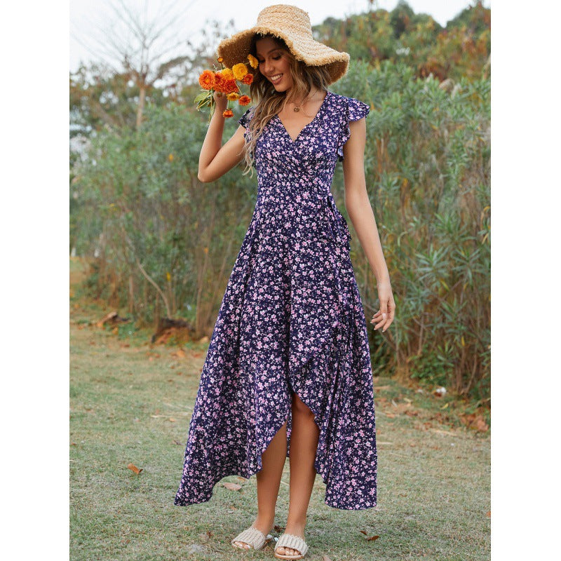 Robe maxi féminine avec manches fluides et différence de hauteur florale Chic und Stil