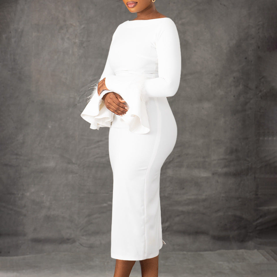 Robe fourreau pour femmes avec des manches volantes tendance et des détails en fausse fourrure Chic und Stil