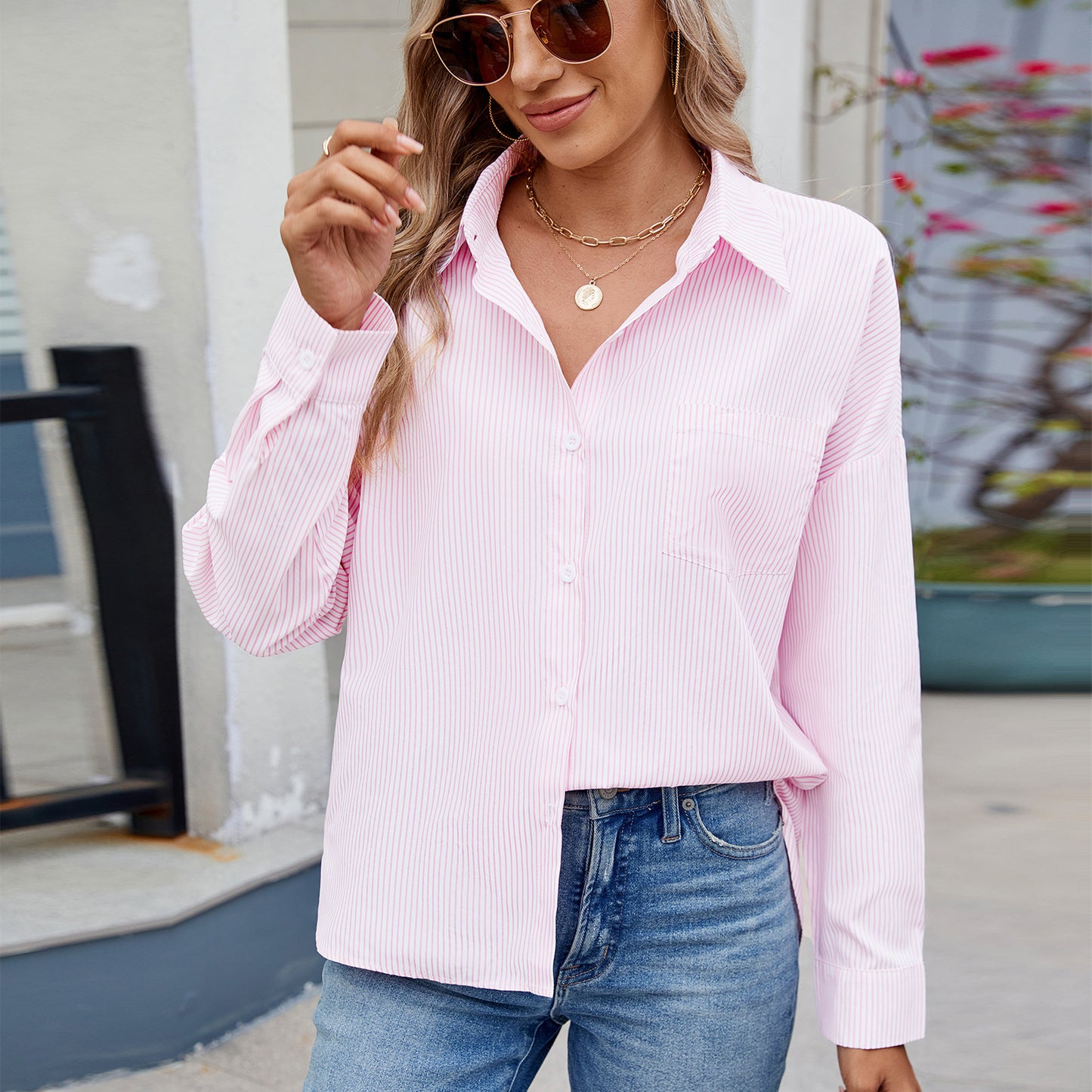 Blouse rayée pour femmes avec une coupe élégante et une coupe moderne Chic und Stil