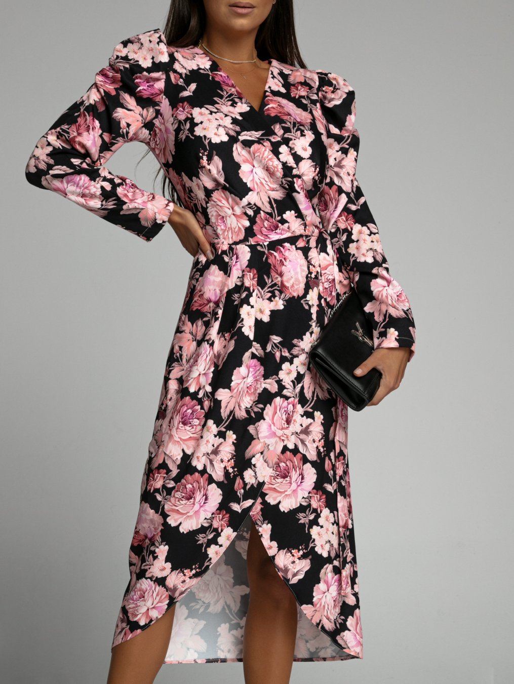 Women's Floral Print Wrap Dress with Elegant Slit Detail Chic und Stil