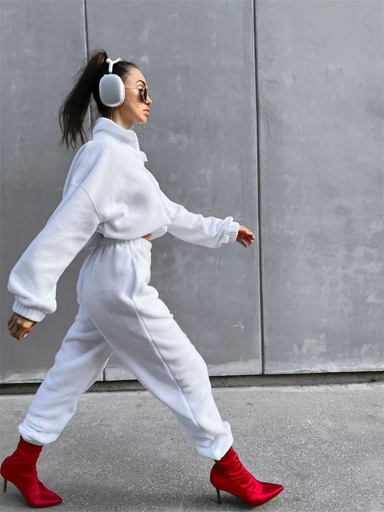 Dames ensemble de jogging en polaire douillet avec col montant et cordon de serrage Chic und Stil