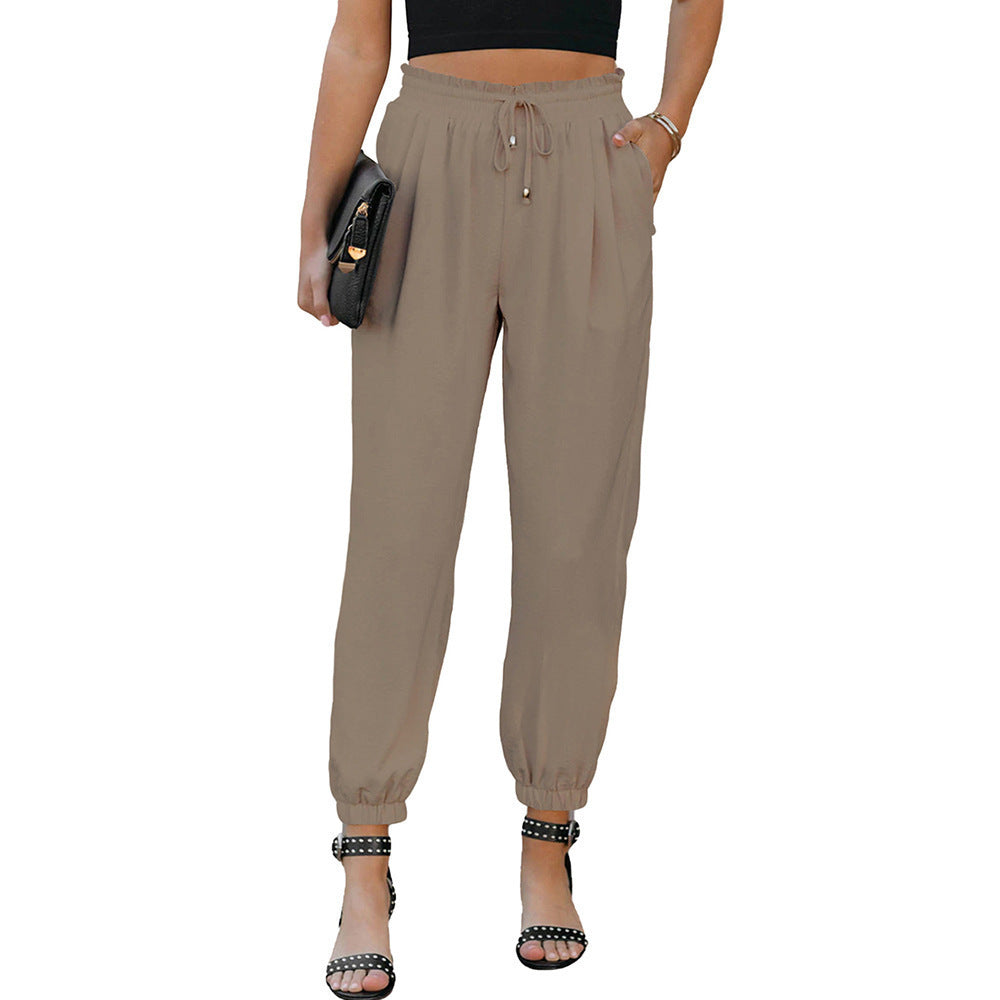 Pantalon chino sportif pour femmes avec taille élastique et poches latérales Chic und Stil