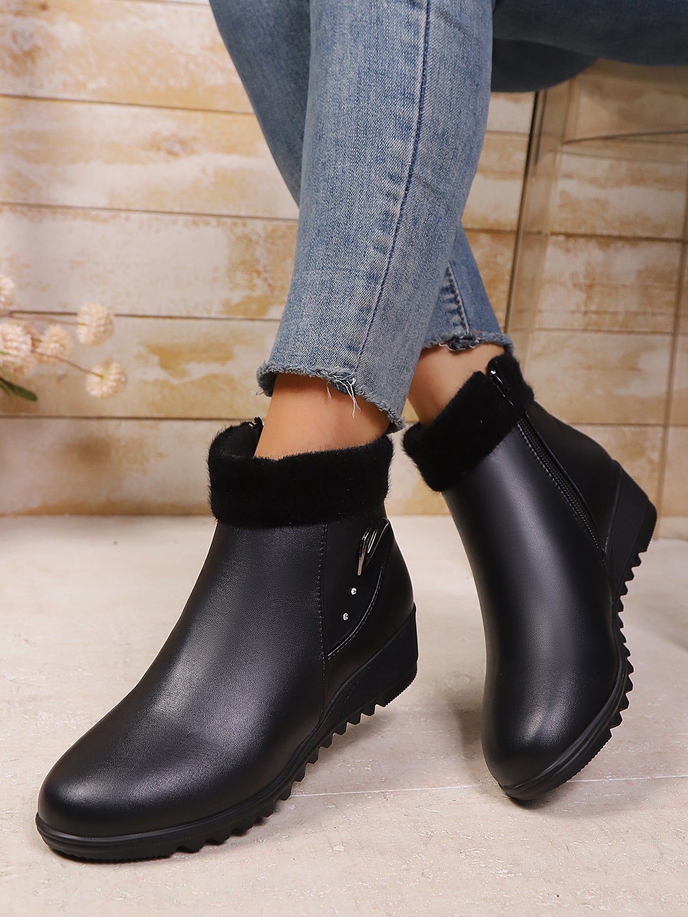 Bottes à talon compensé pour femmes avec doublure intérieure douce et fermeture éclair à la mode Chic und Stil