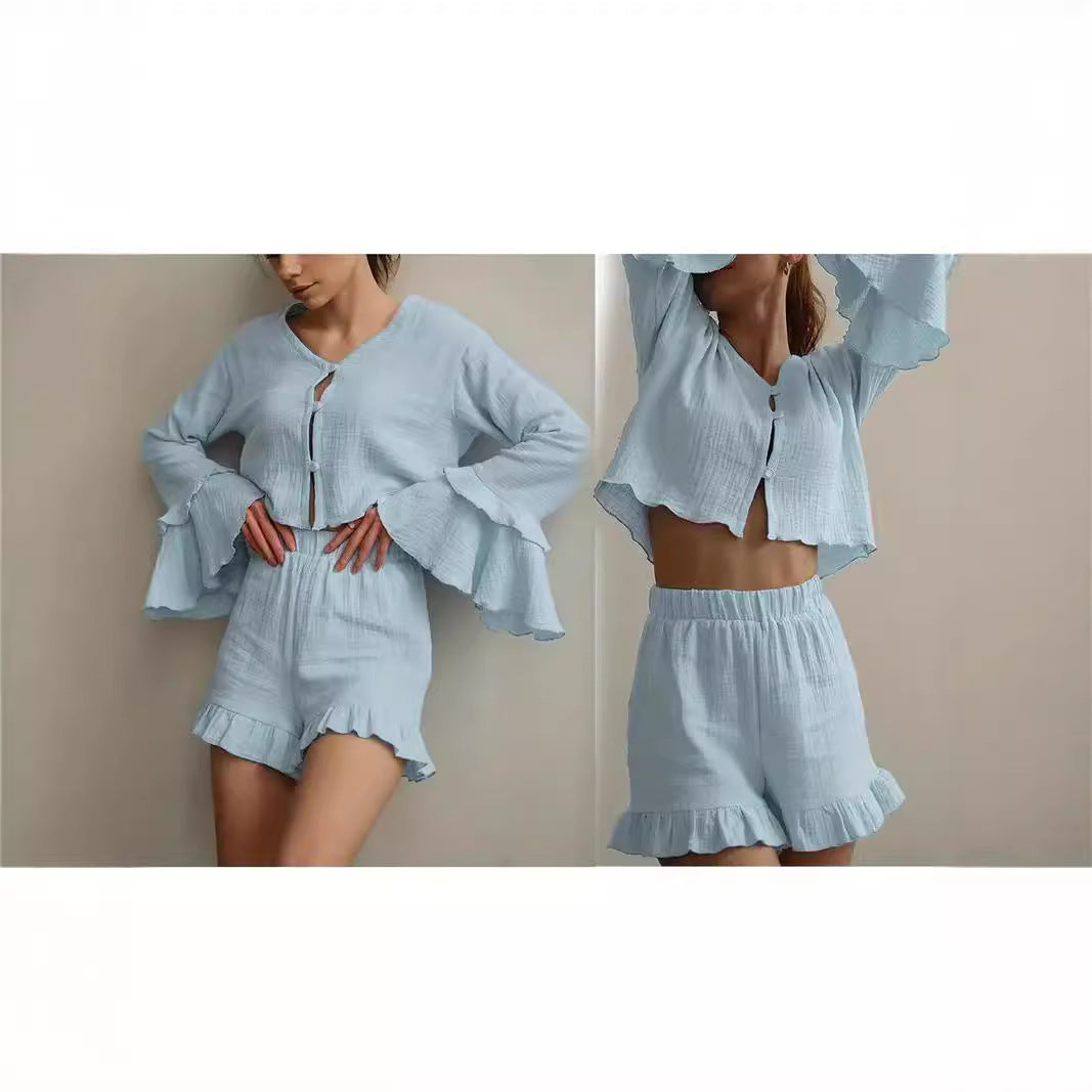 Ensemble pour femmes composé d'un haut léger et de shorts avec volants Chic und Stil