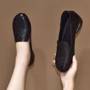 Bottines à talons à enfiler pour femmes en cuir avec motif floral Chic und Stil