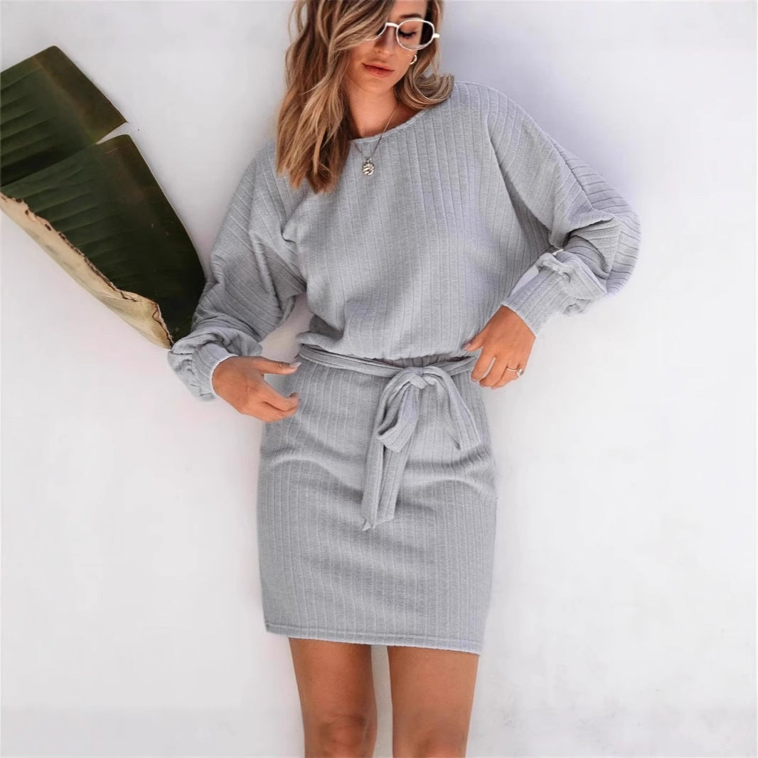 Robe pull élégante pour femmes avec texture côtelée et ceinture Chic und Stil
