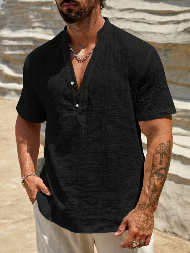 Chemise Henley à manches courtes pour hommes avec col montant moderne en matériau coton léger Chic und Stil