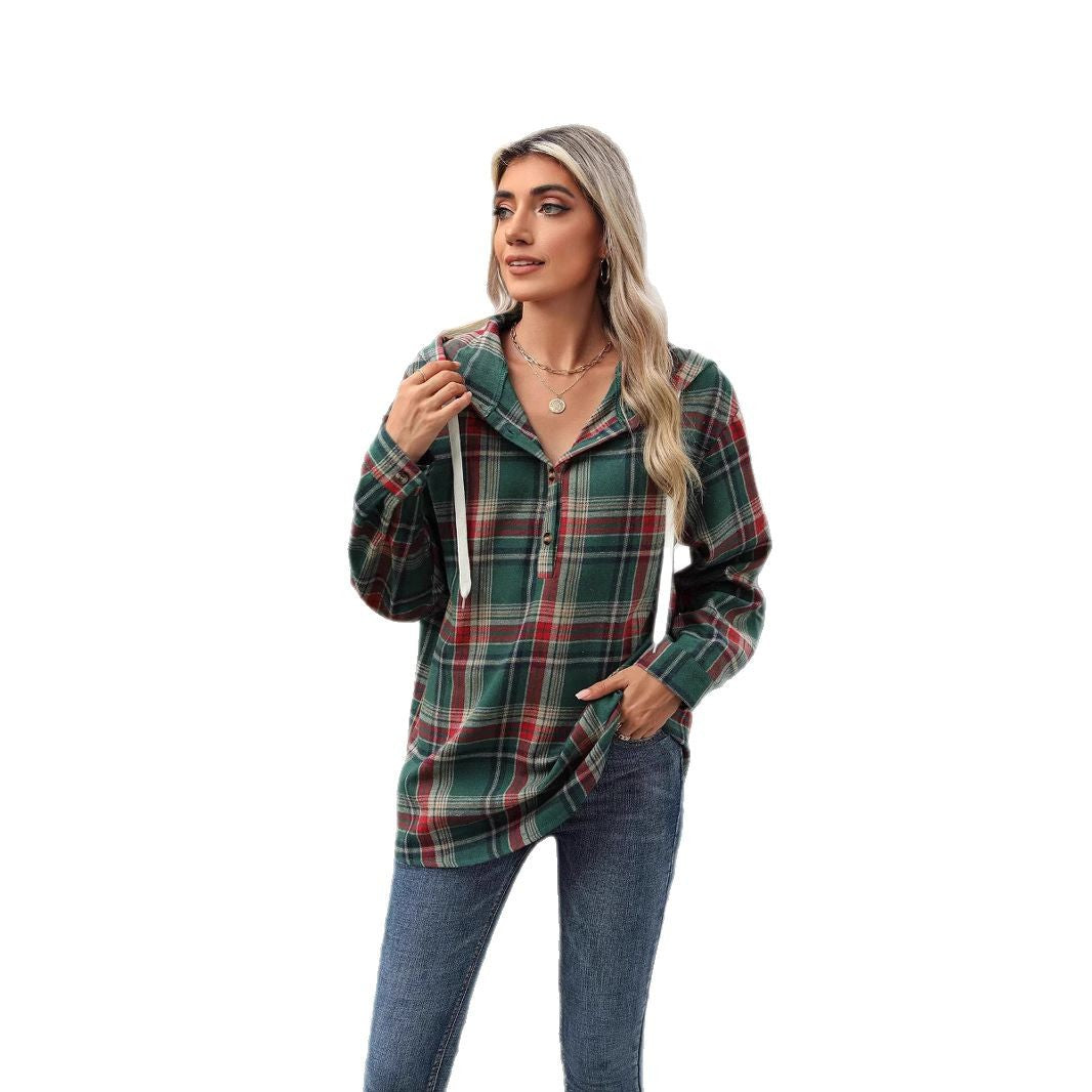 Blouse à capuche à carreaux pour femmes avec des détails pratiques de boutons et une coupe décontractée Chic und Stil