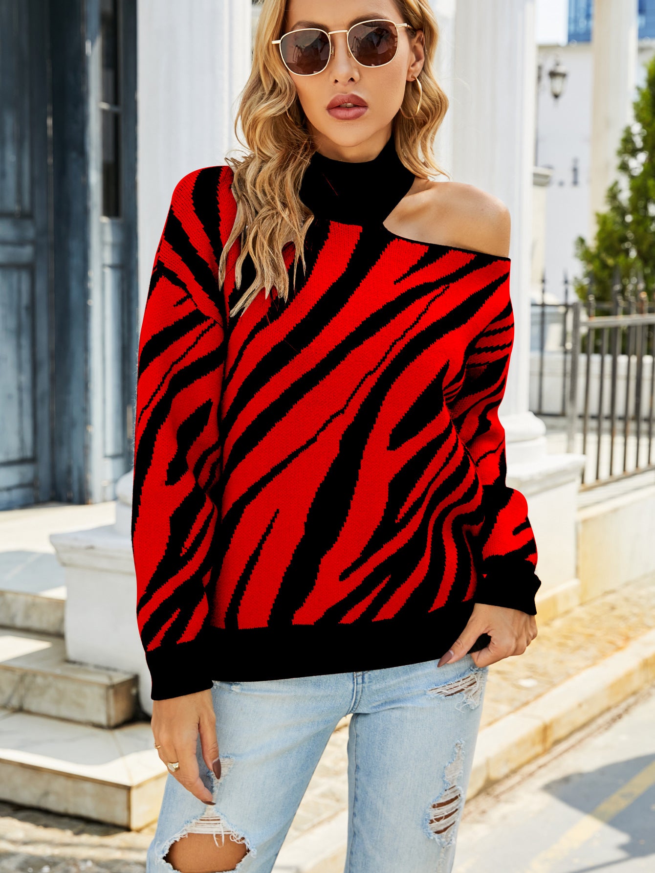 Pull femme à motifs avec décolleté asymétrique et tricot côtelé Chic und Stil