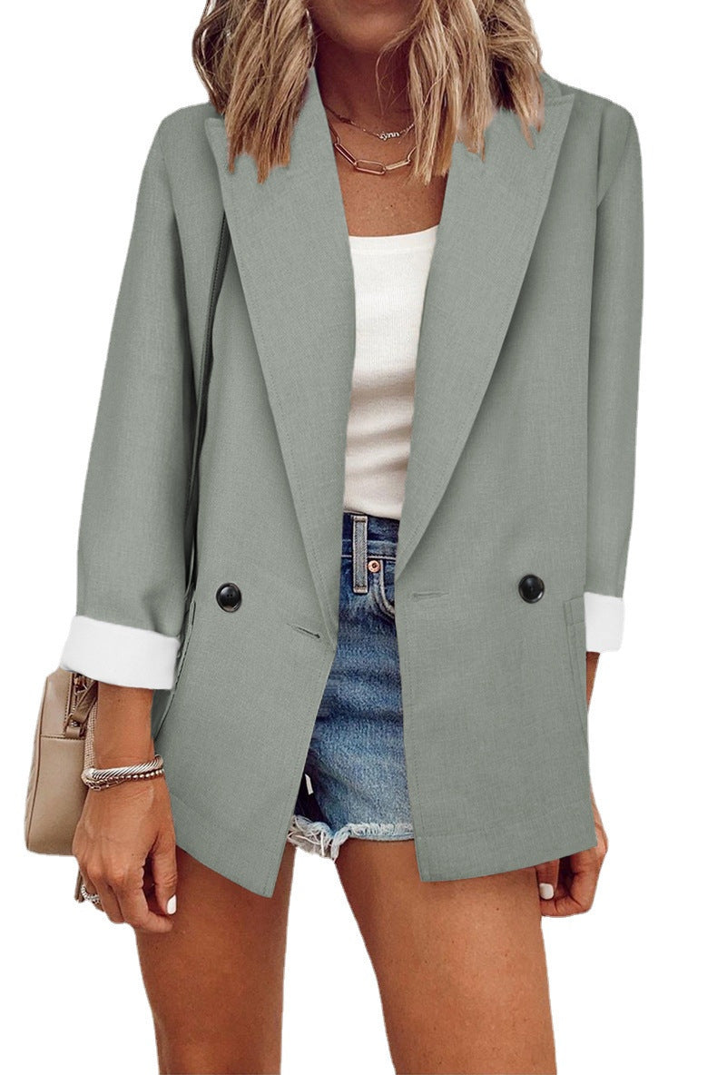 Veste oversized tendance pour femmes au design sobre avec des détails de boutons élégants Chic und Stil