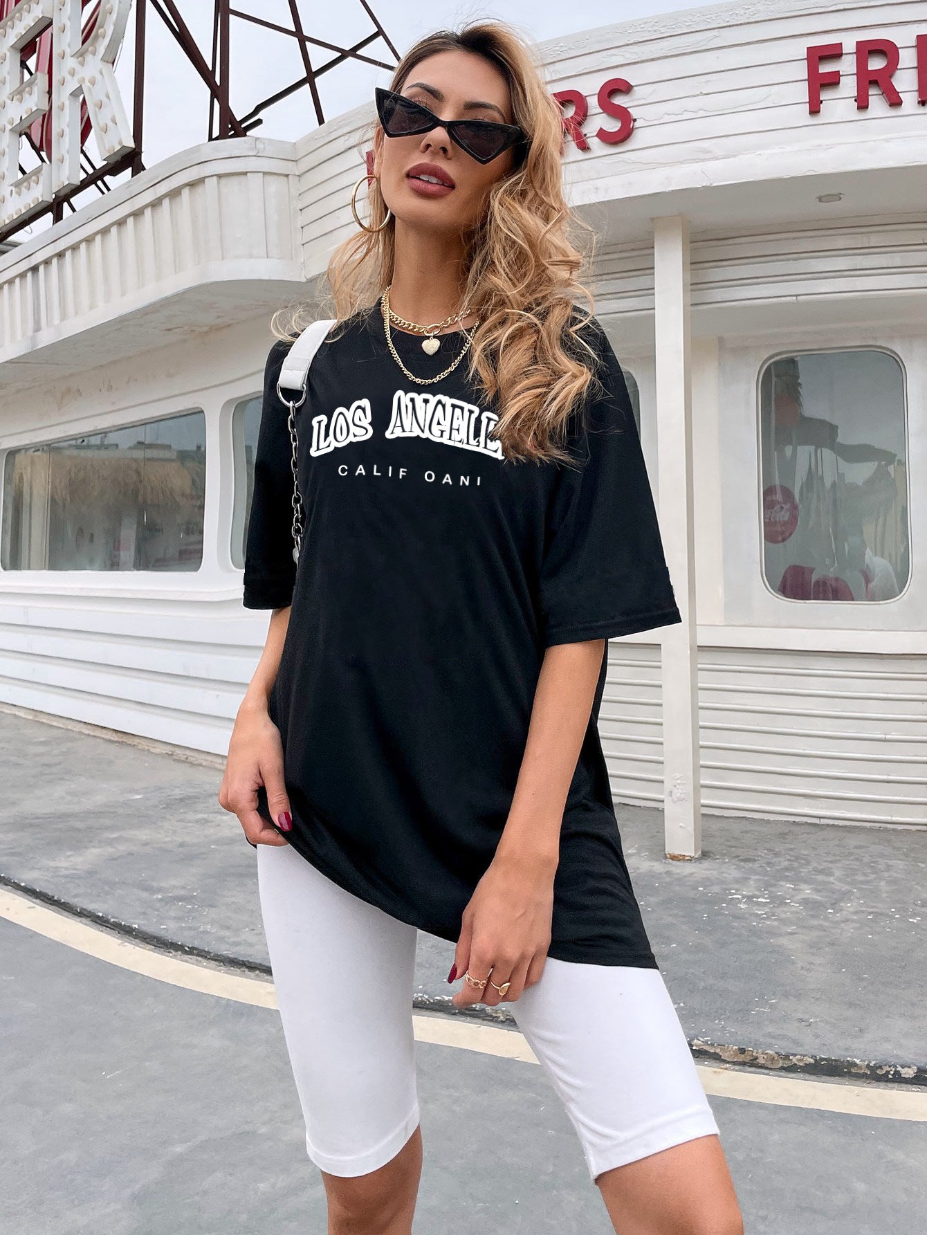 T-shirt oversize pour femmes avec impression graphique tendance et coupe décontractée Chic und Stil