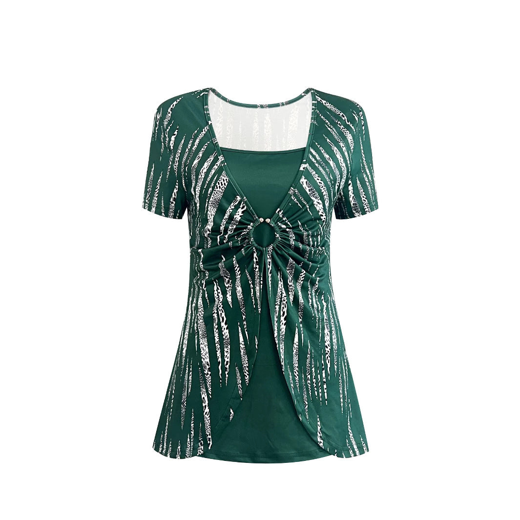 Haut féminin avec des détails de nœud décoratifs et un motif moderne Chic und Stil