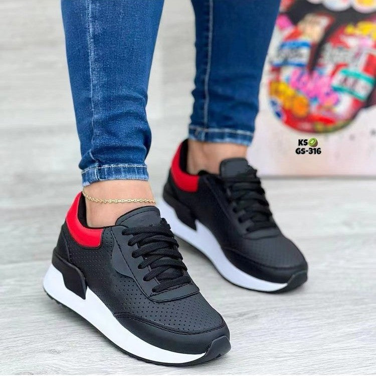 Baskets lacées perforées sportives pour femmes Chic und Stil
