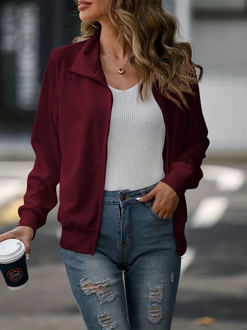Veste zippée sportive pour femmes avec structure en côtes et élégant col montant Chic und Stil