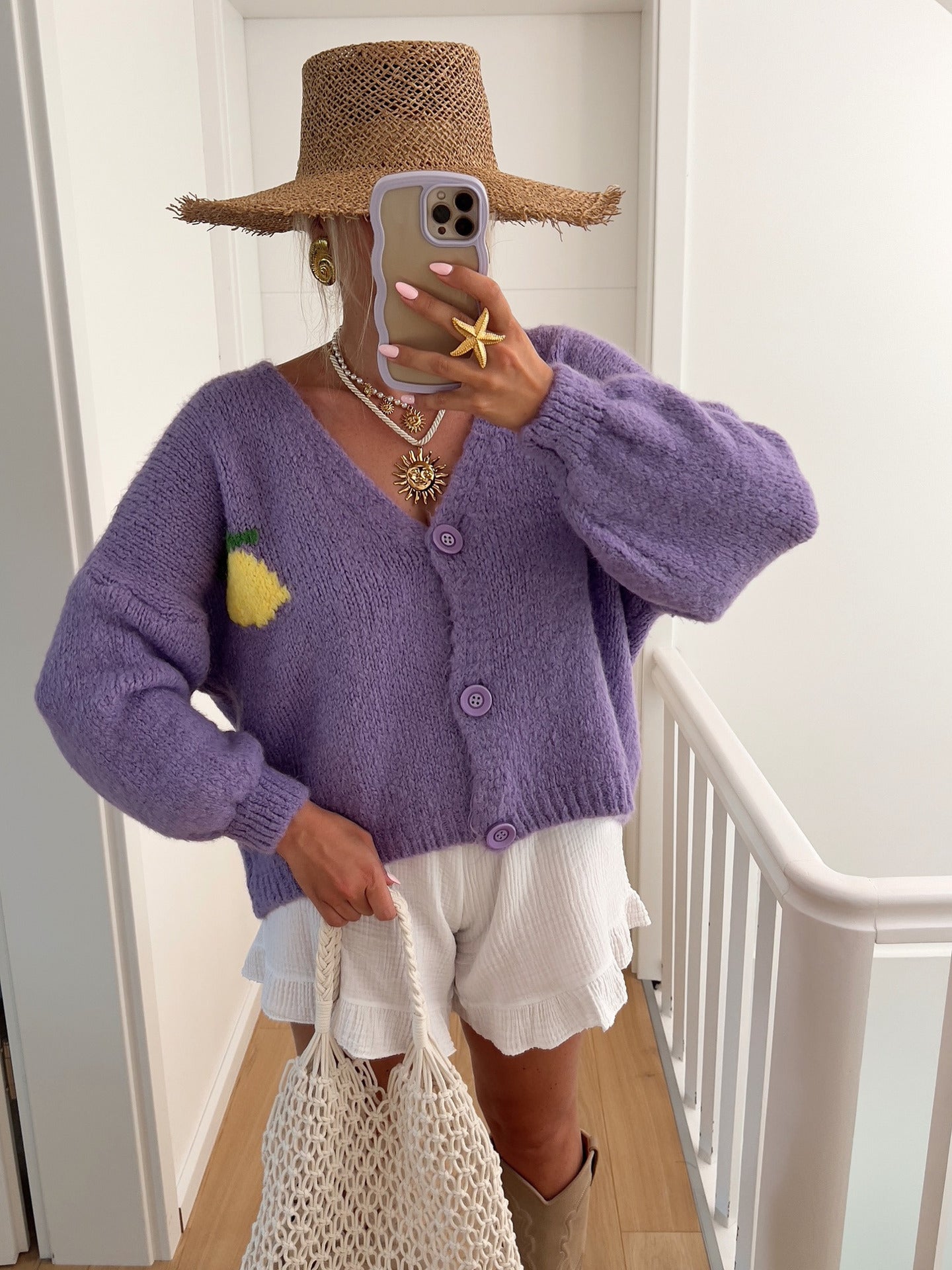 Cardigan à mailles épaisses pour femmes avec un motif de citron unique et une fermeture à boutons Chic und Stil