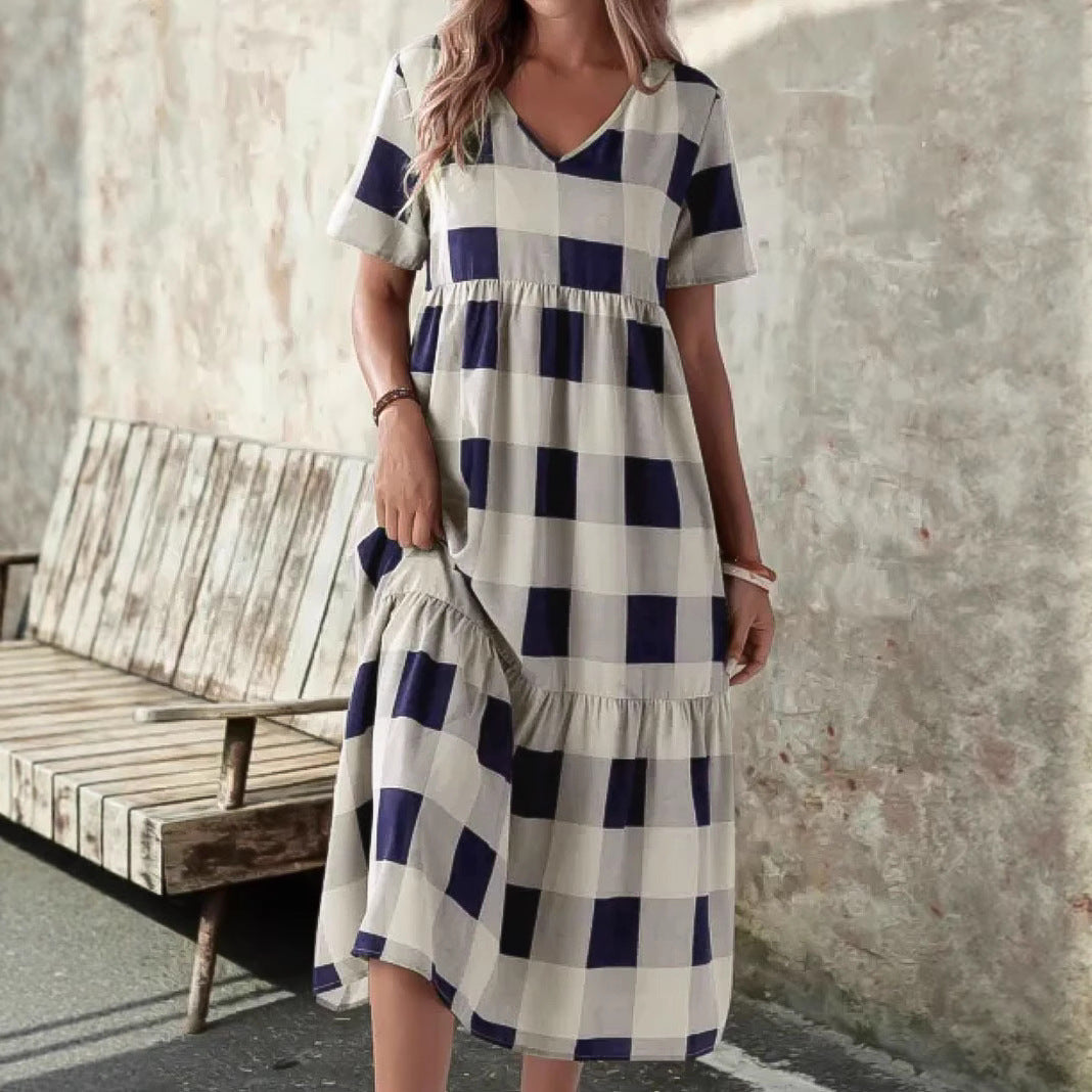 Robe longue à manches longues pour femmes avec un motif à carreaux à la mode et une coupe fluide Chic und Stil