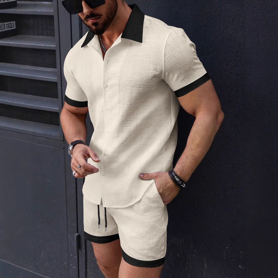 Hommes ensemble chemise à manches courtes et short au design structuré Chic und Stil
