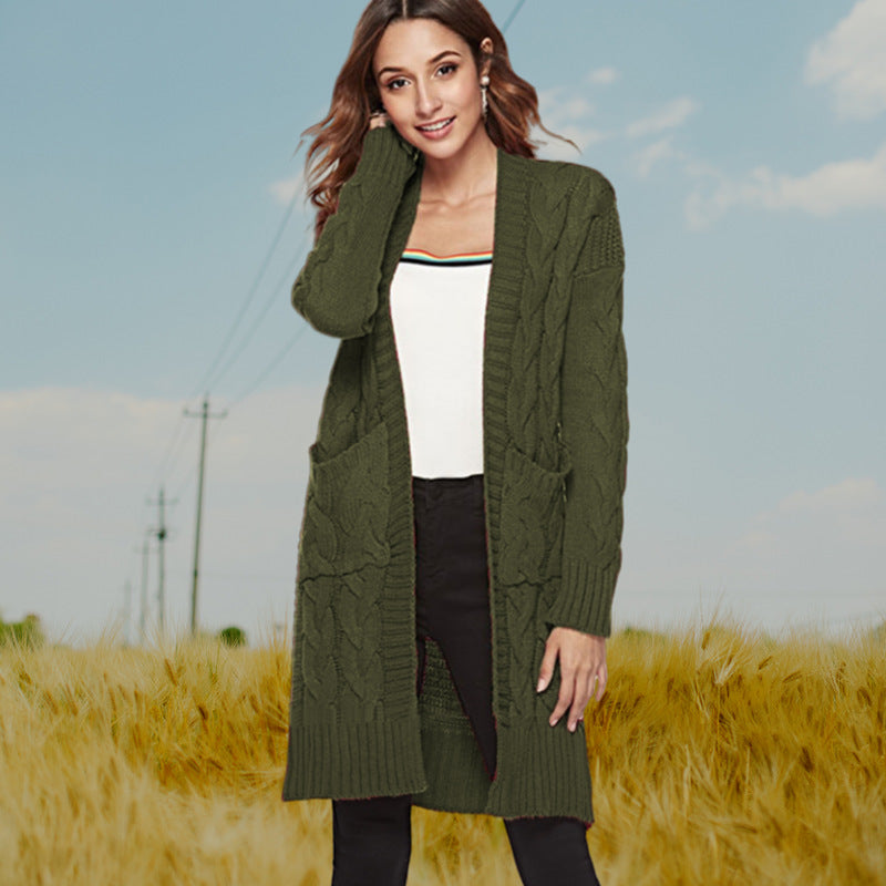 Cardigan en gros tricot pour femmes avec un élégant design en torsade et des poches pratiques Chic und Stil