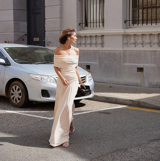 Robes maxi élégantes à épaules dénudées pour femmes avec détails plissés et coupe flatteuse Chic und Stil