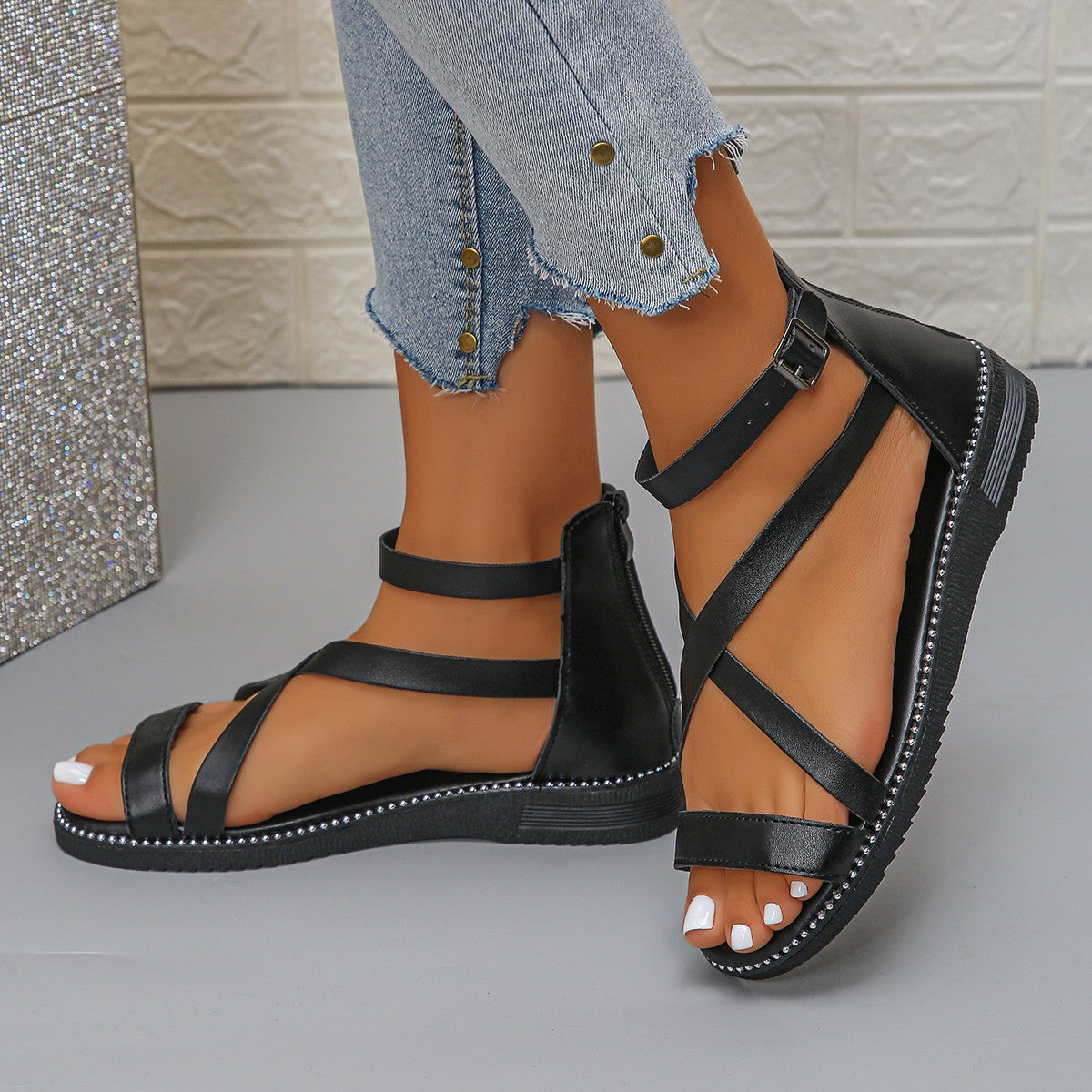 Sandales à brides pour femmes avec semelle confortable et décoration élégante de boucle Chic und Stil