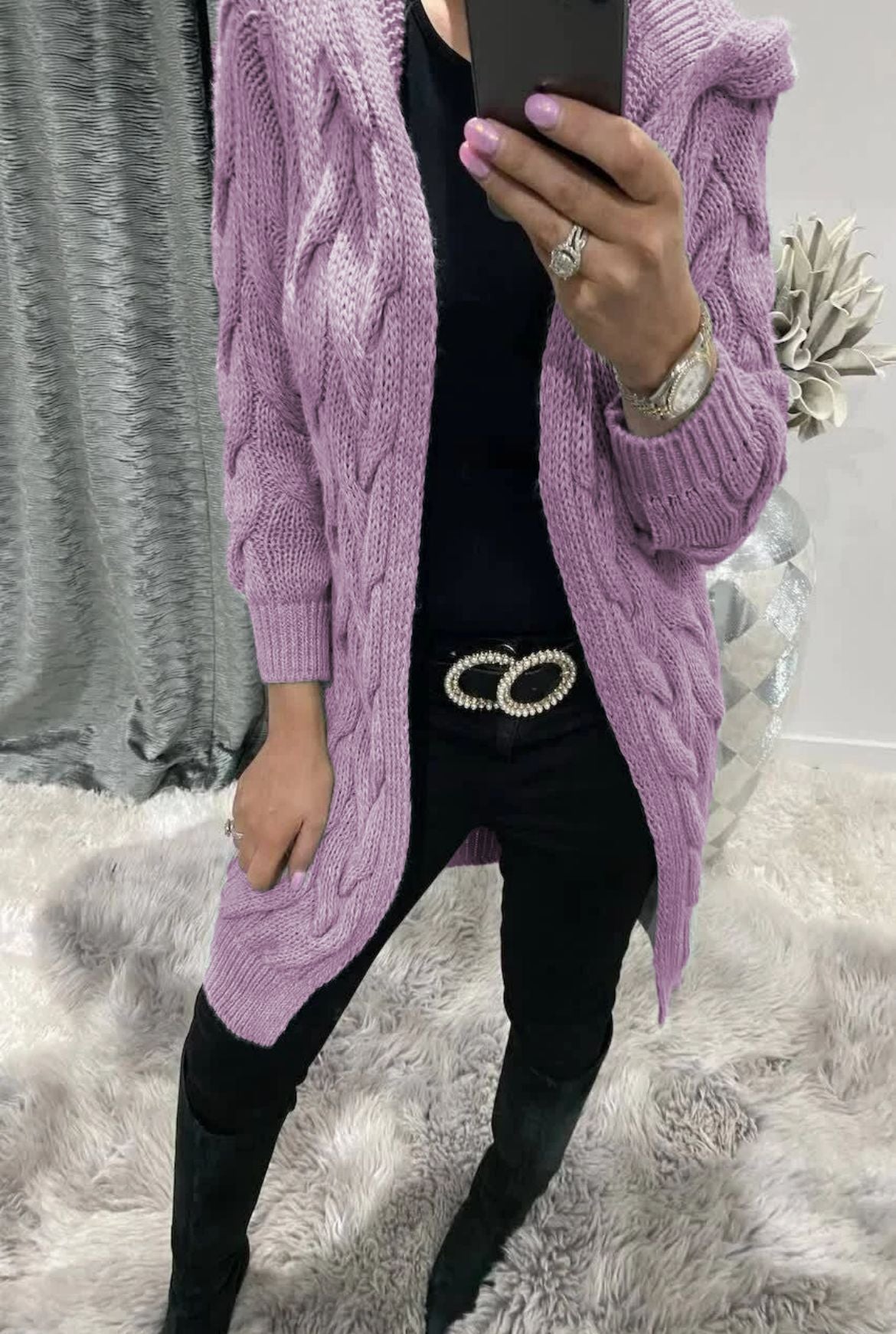 Cardigan femme en gros tricot avec capuche et motif torsadé Chic und Stil