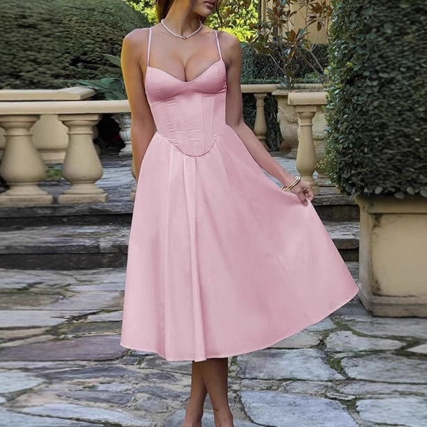 Femmes Robe midi élégante en A avec bretelles spaghetti et tissu doux Chic und Stil