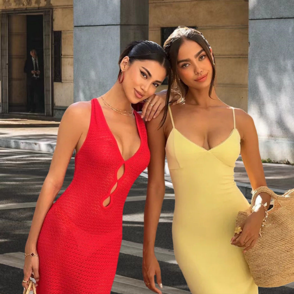 Robe à bretelles spaghetti ajustée pour femmes avec détails découpés Chic und Stil