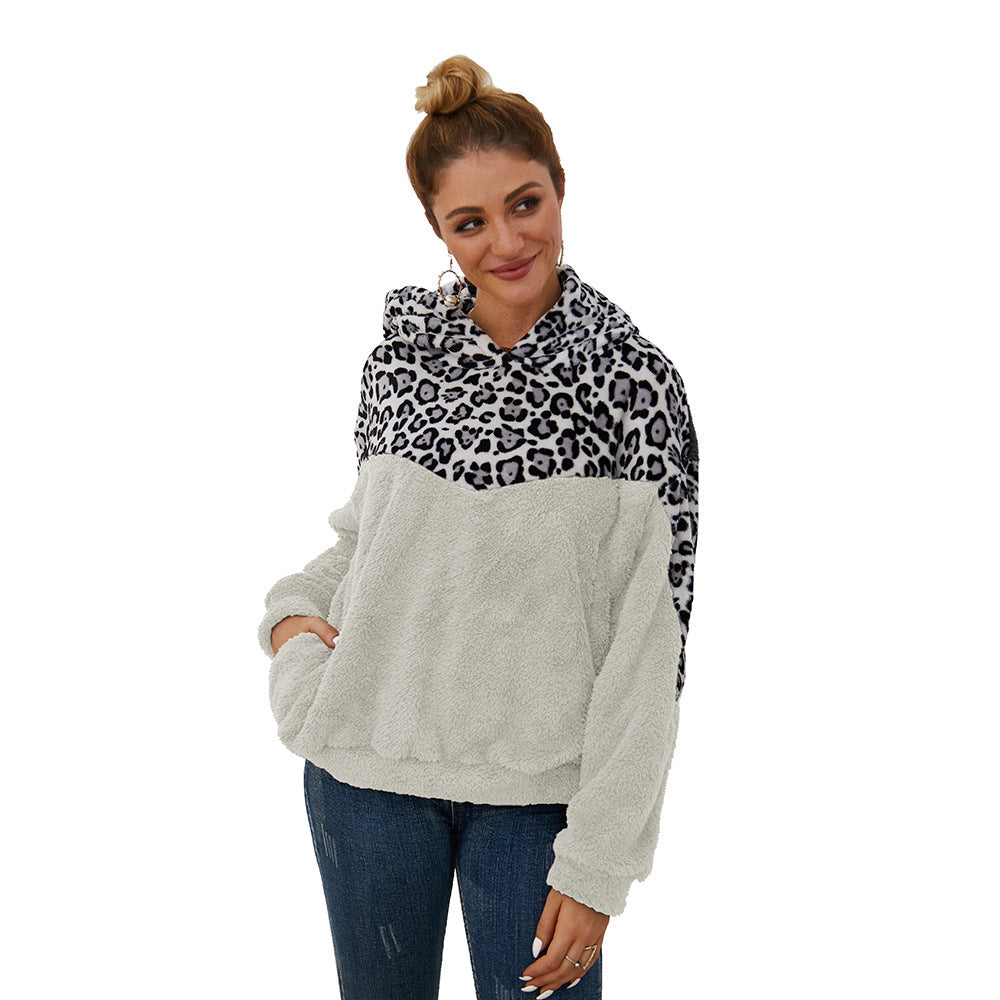 Dames Pull en teddy confortable avec capuche et motif léopard Chic und Stil