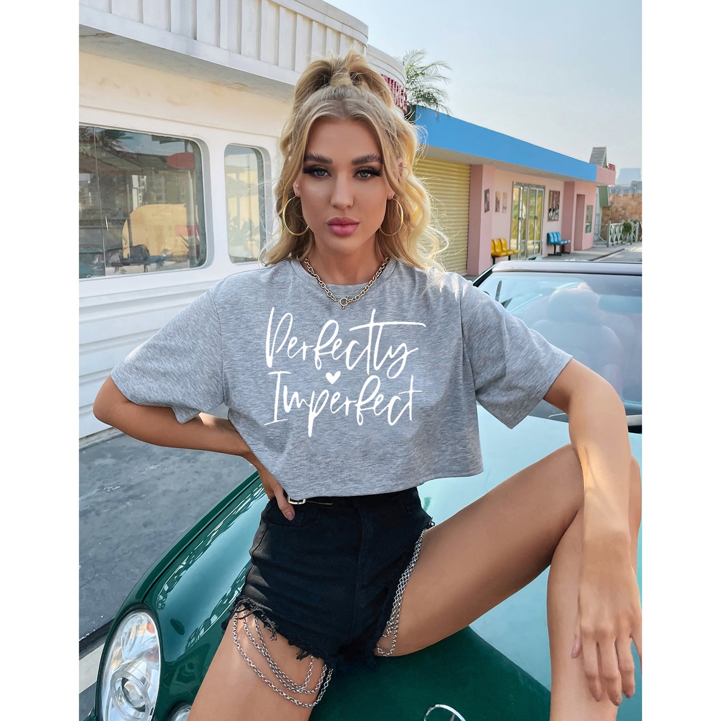 T-shirt court tendance pour femmes avec impression inspirante Chic und Stil